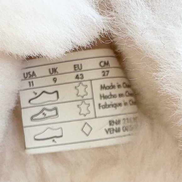 Fireside by Dearfoams Mel Genuine Shearling Moccasin in Dusty Pink - Picture 15 of 16